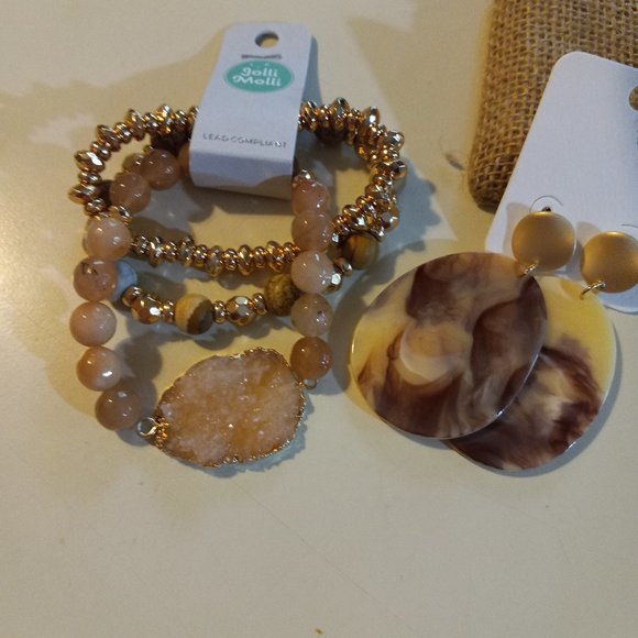 3 strand bracelet with crystal embellishment and lucite coordinating earrings - Picture 1 of 4